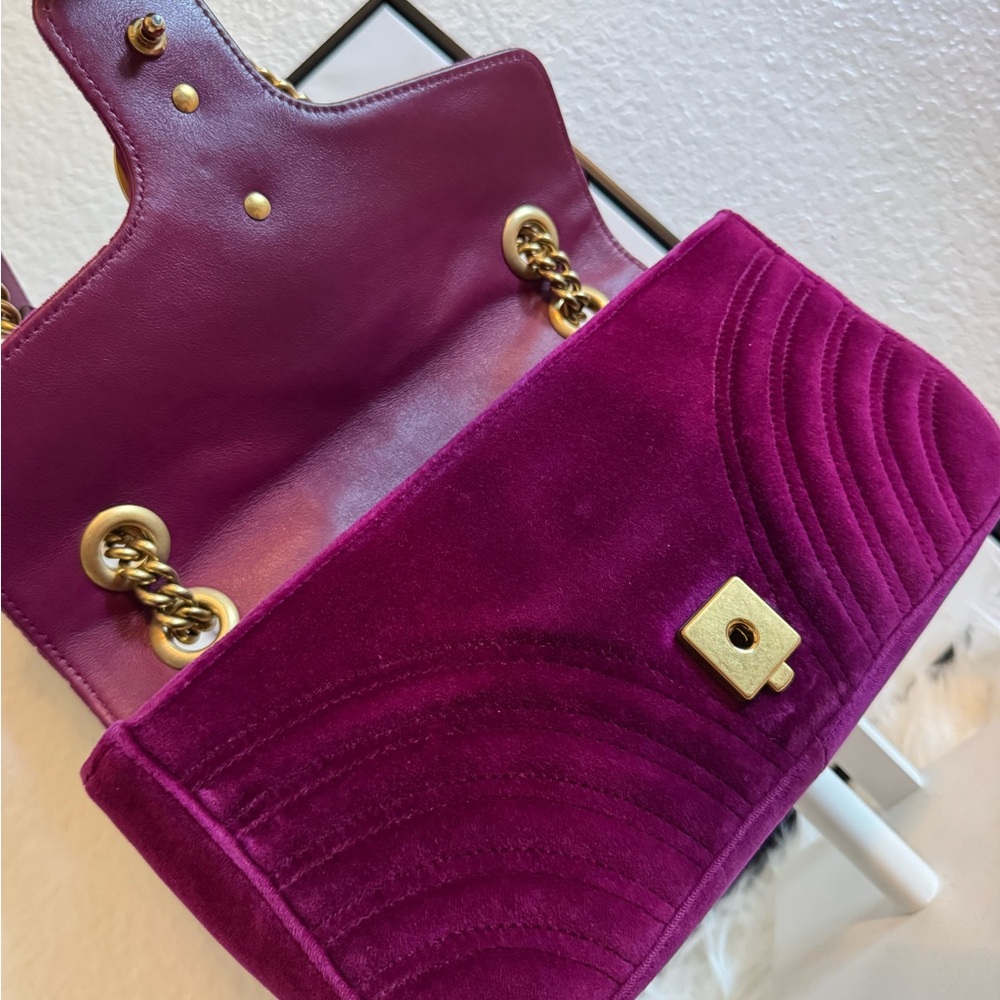 Gucci Purple Velvet GG Marmont Chain Crossbody Bag - Picture 8 of 12